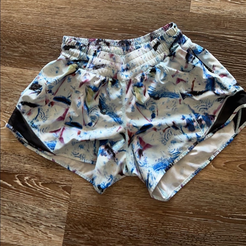 Lululemon crystallize shorts